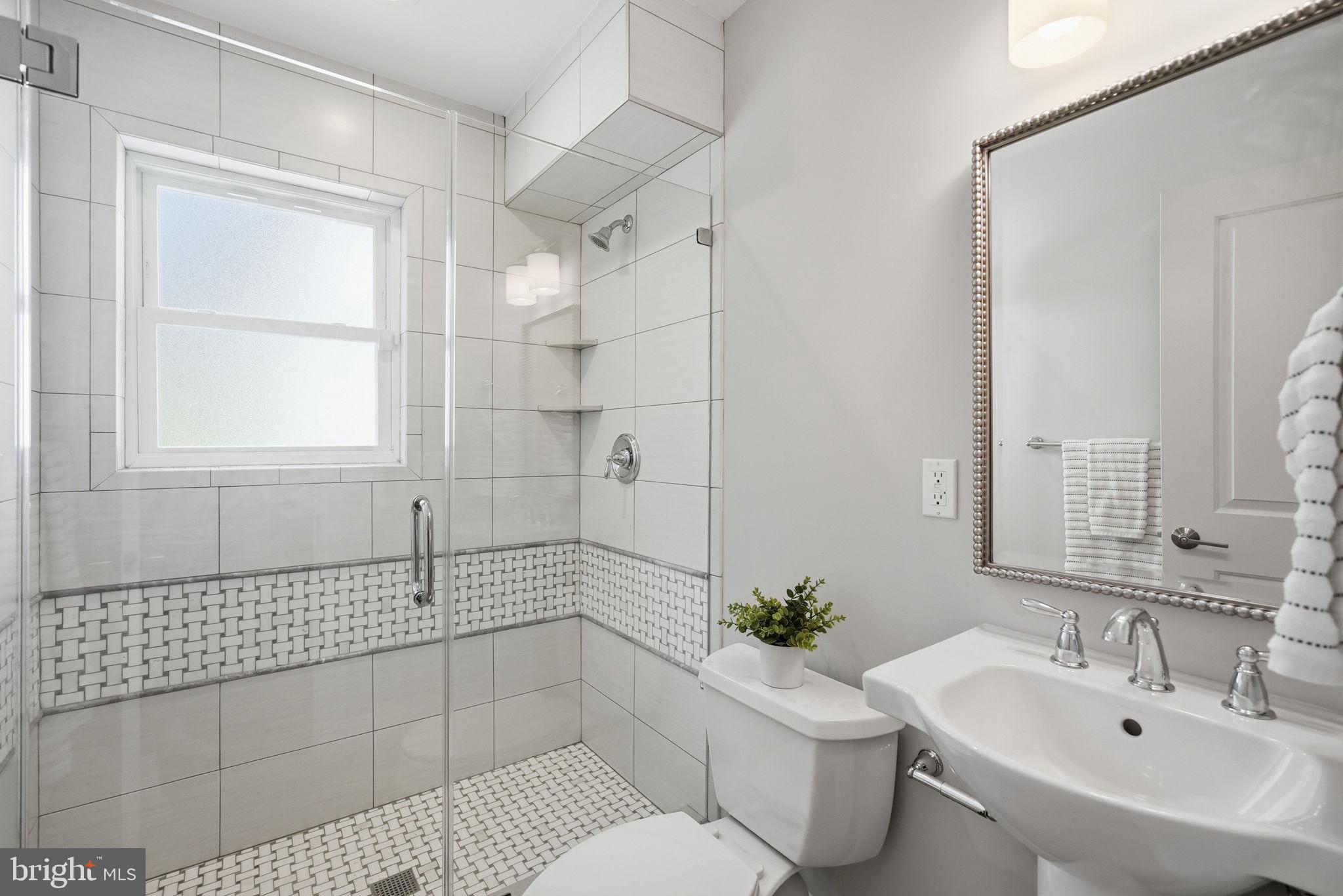 408 Skyhill Road Alexandria, VA 22314 - Photo 23 of 41