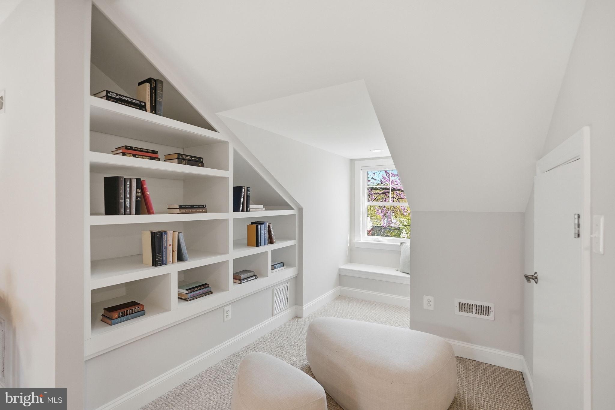 408 Skyhill Road Alexandria, VA 22314 - Photo 26 of 41