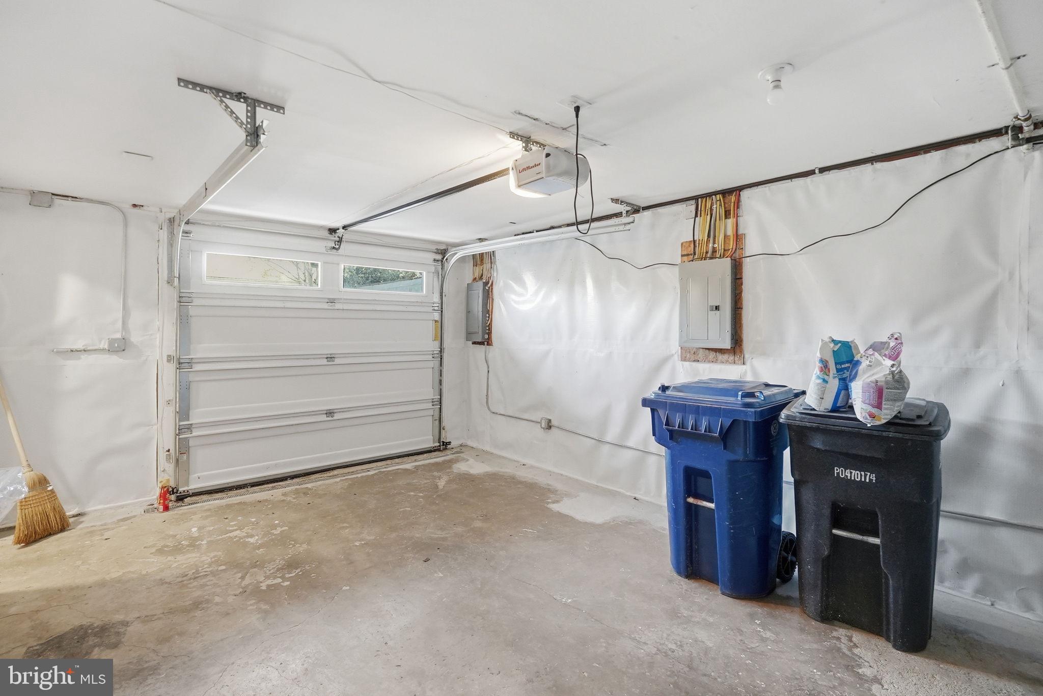 408 Skyhill Road Alexandria, VA 22314 - Photo 33 of 41