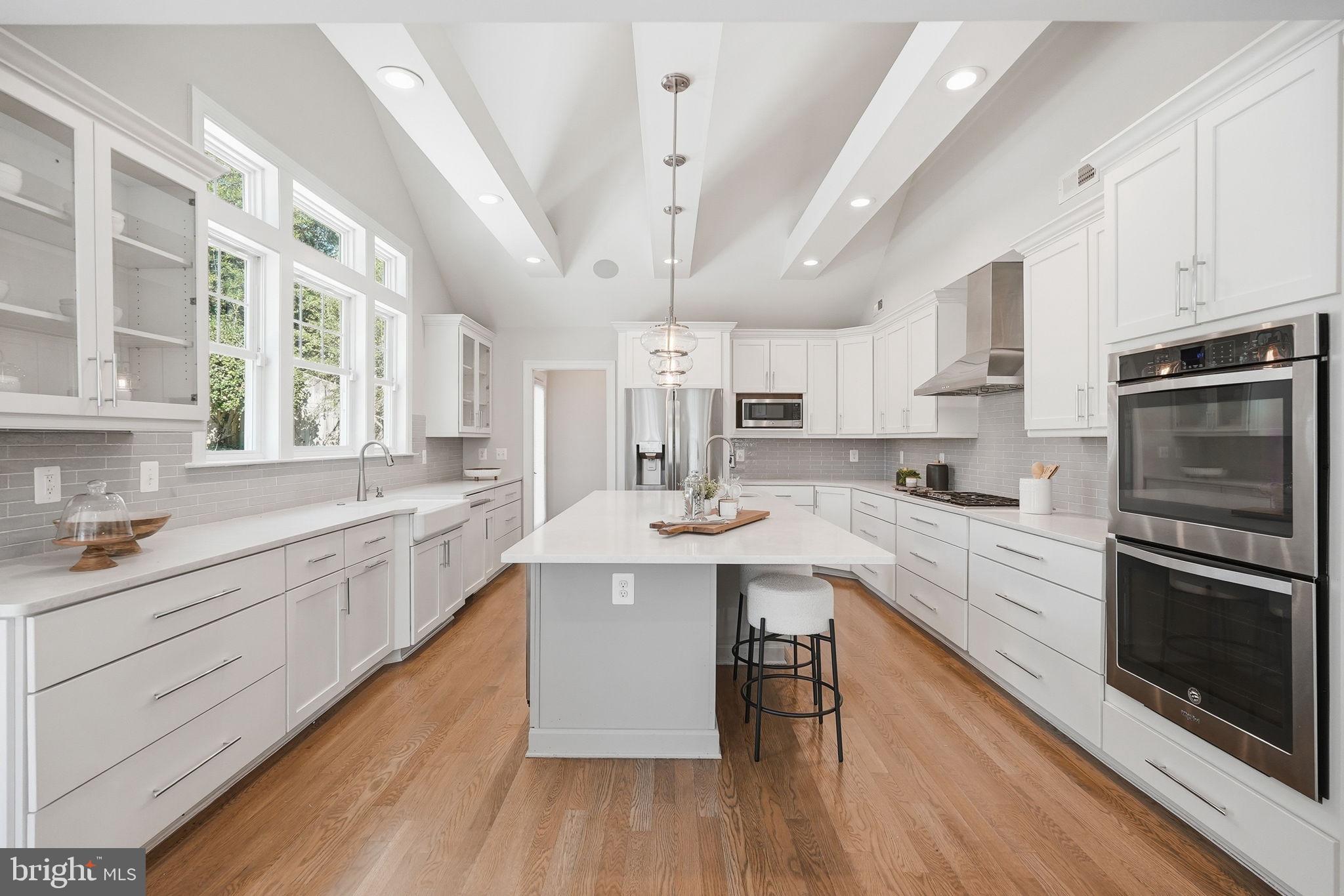 408 Skyhill Road Alexandria, VA 22314 - Photo 10 of 41