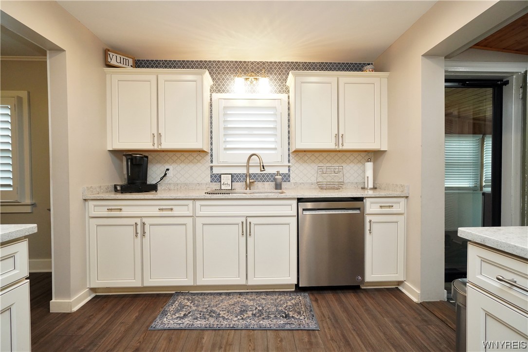 3163 Baker Road Orchard Park, NY 14127 - Photo 12 of 42