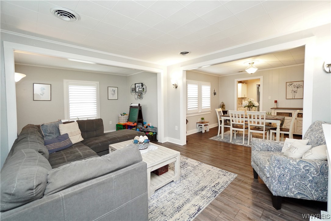 3163 Baker Road Orchard Park, NY 14127 - Photo 4 of 42