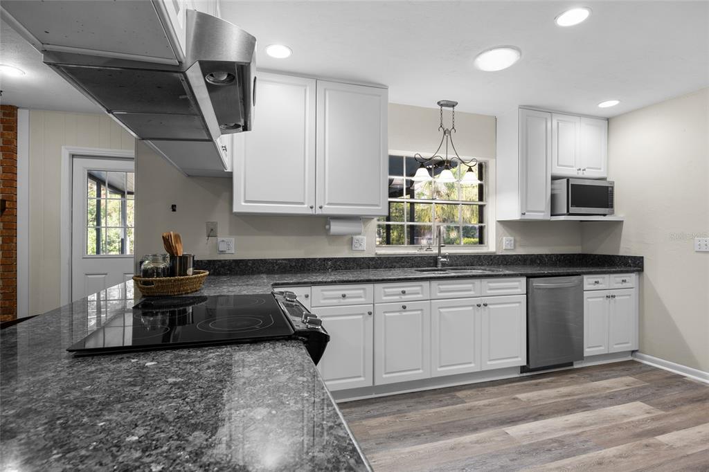 2110 Northwest 46th Street Gainesville, FL 32605 - Photo 5 of 31