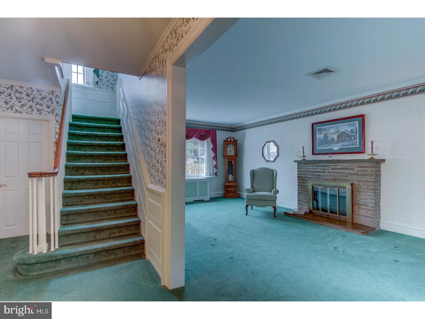 101 Lantoga Road Wayne, PA 19087 - Photo 6 of 21 Hallway