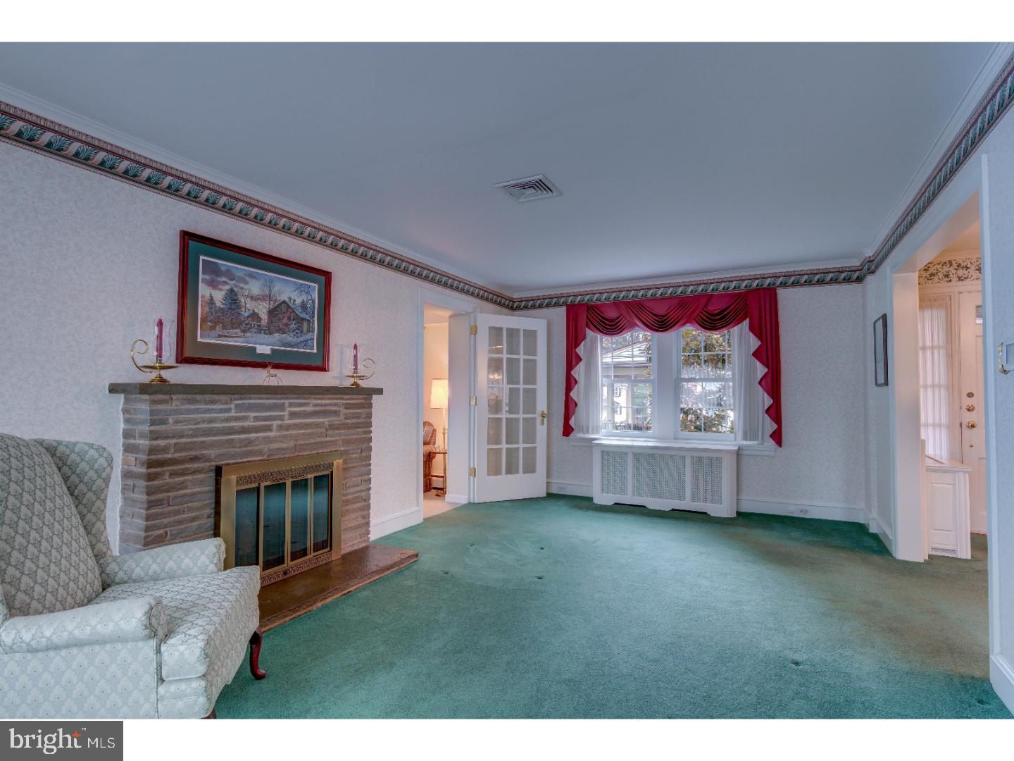 101 Lantoga Road Wayne, PA 19087 - Photo 7 of 21 Living Room