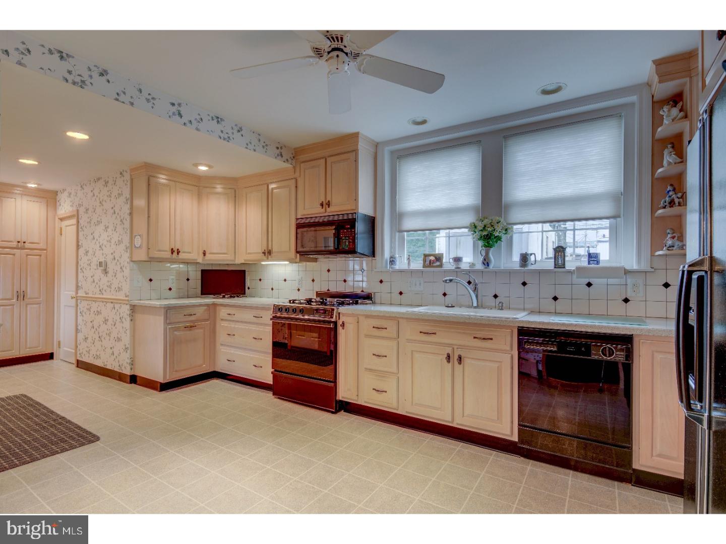 101 Lantoga Road Wayne, PA 19087 - Photo 9 of 21 Kitchen