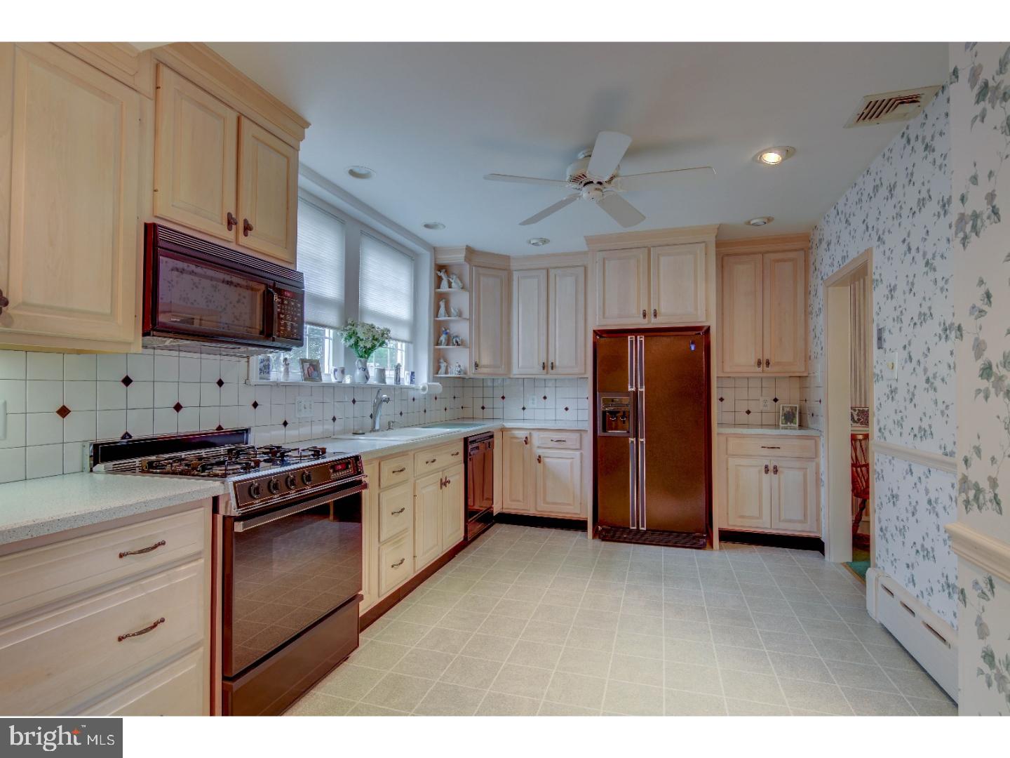 101 Lantoga Road Wayne, PA 19087 - Photo 10 of 21 Kitchen