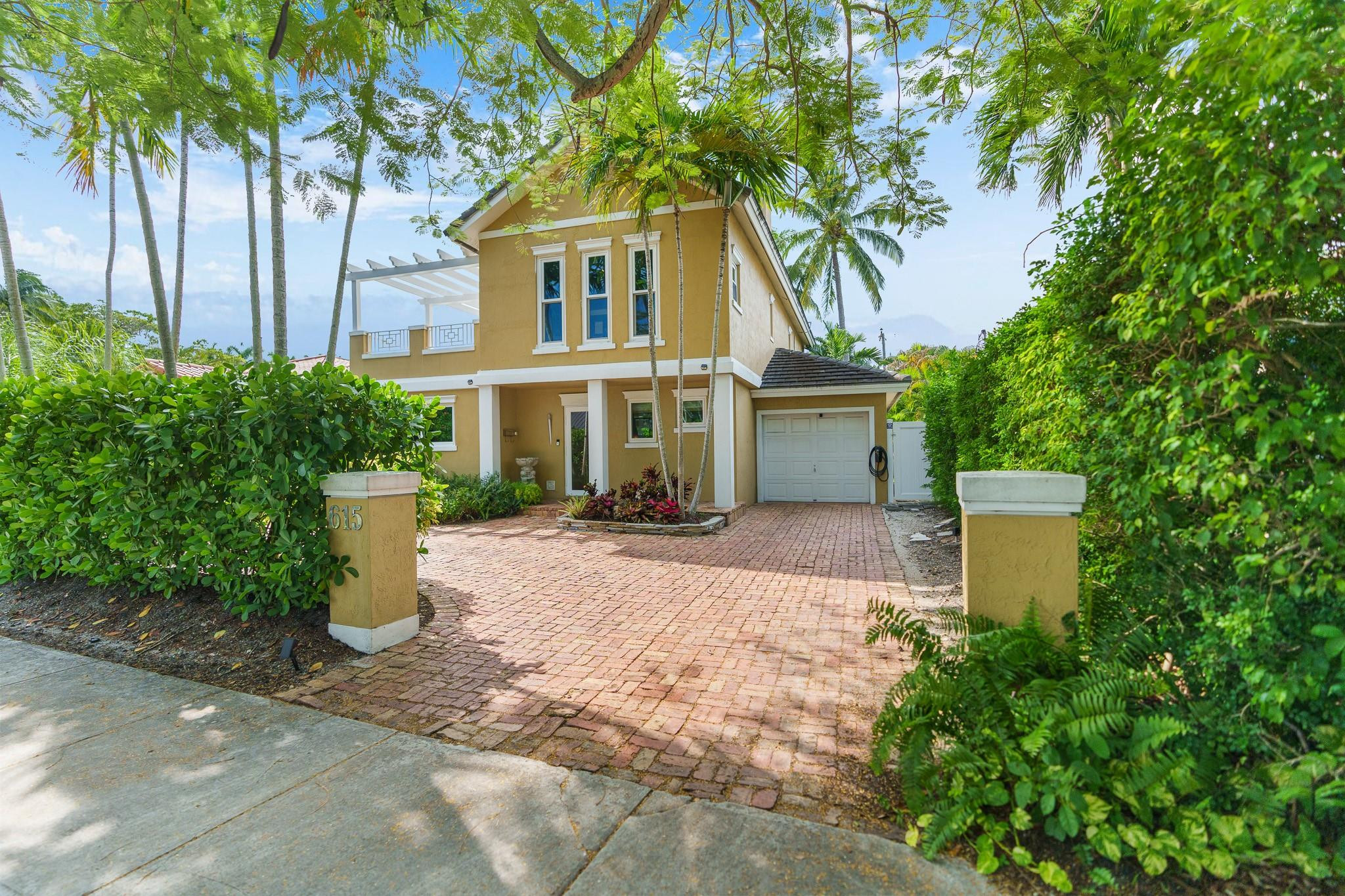 615 North Victoria Park Road Fort Lauderdale, FL 33304 - Photo 1 of 77 Photo 1
