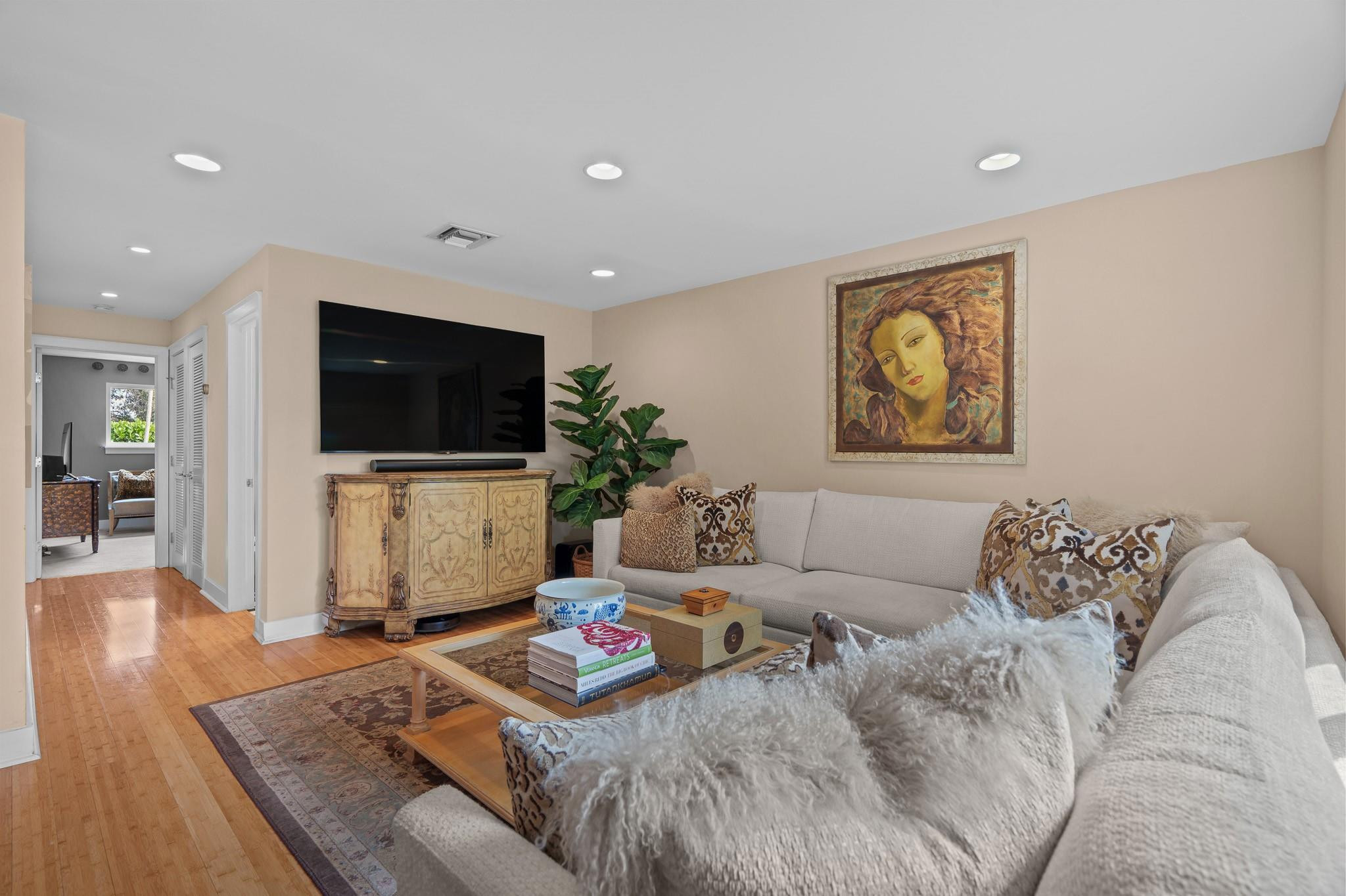 615 North Victoria Park Road Fort Lauderdale, FL 33304 - Photo 17 of 77 Photo 17