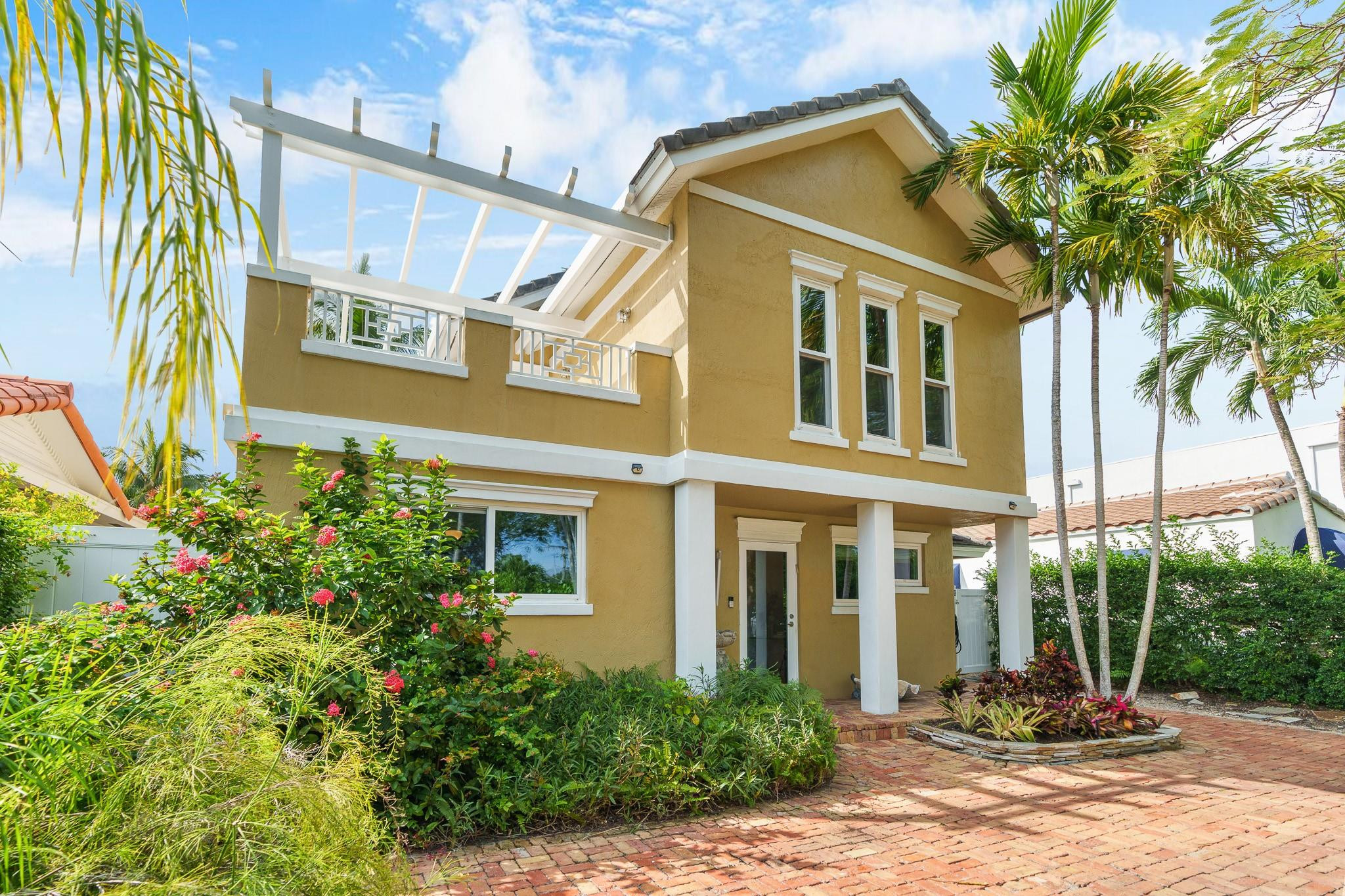 615 North Victoria Park Road Fort Lauderdale, FL 33304 - Photo 2 of 77 Photo 2