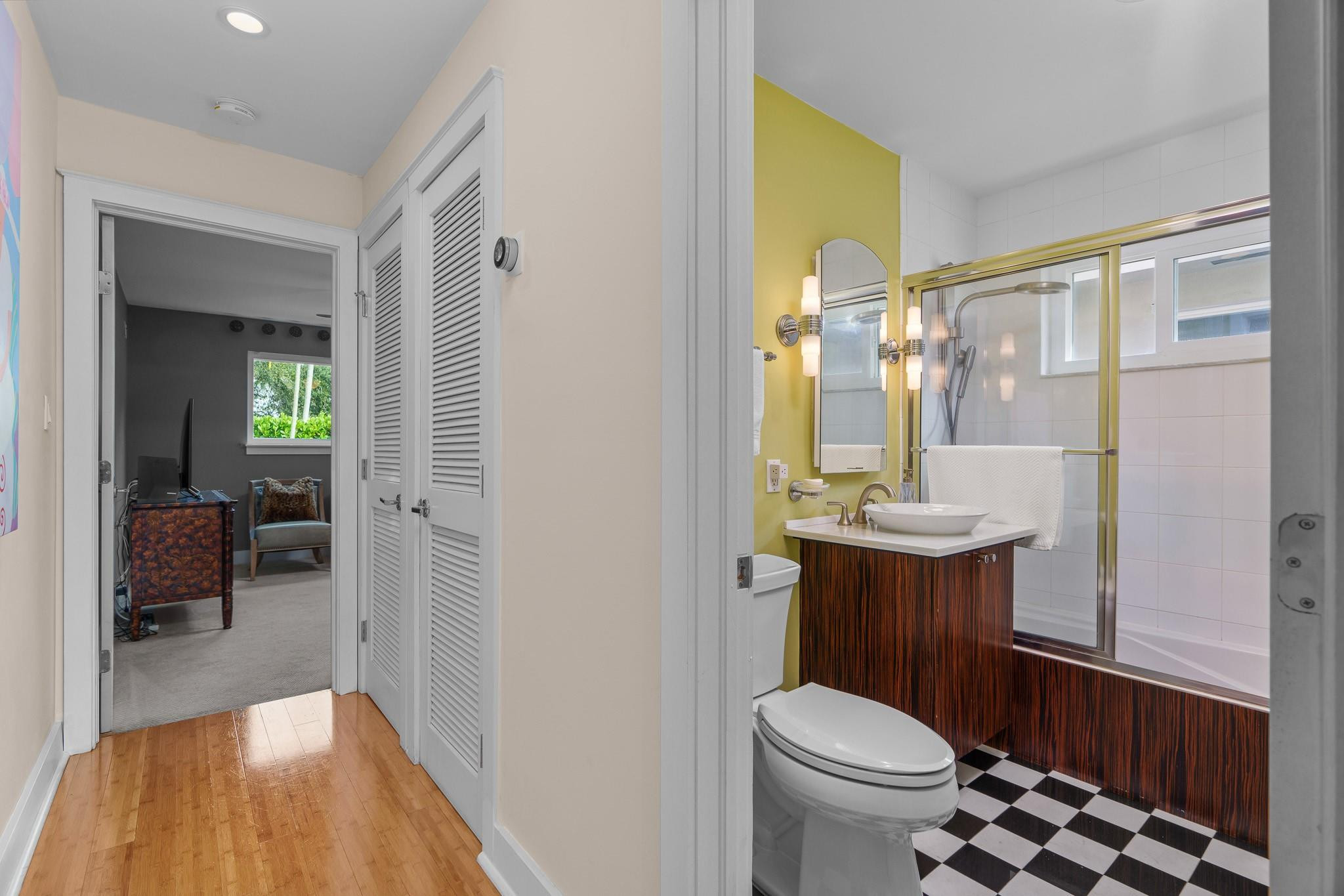 615 North Victoria Park Road Fort Lauderdale, FL 33304 - Photo 23 of 77 Photo 23
