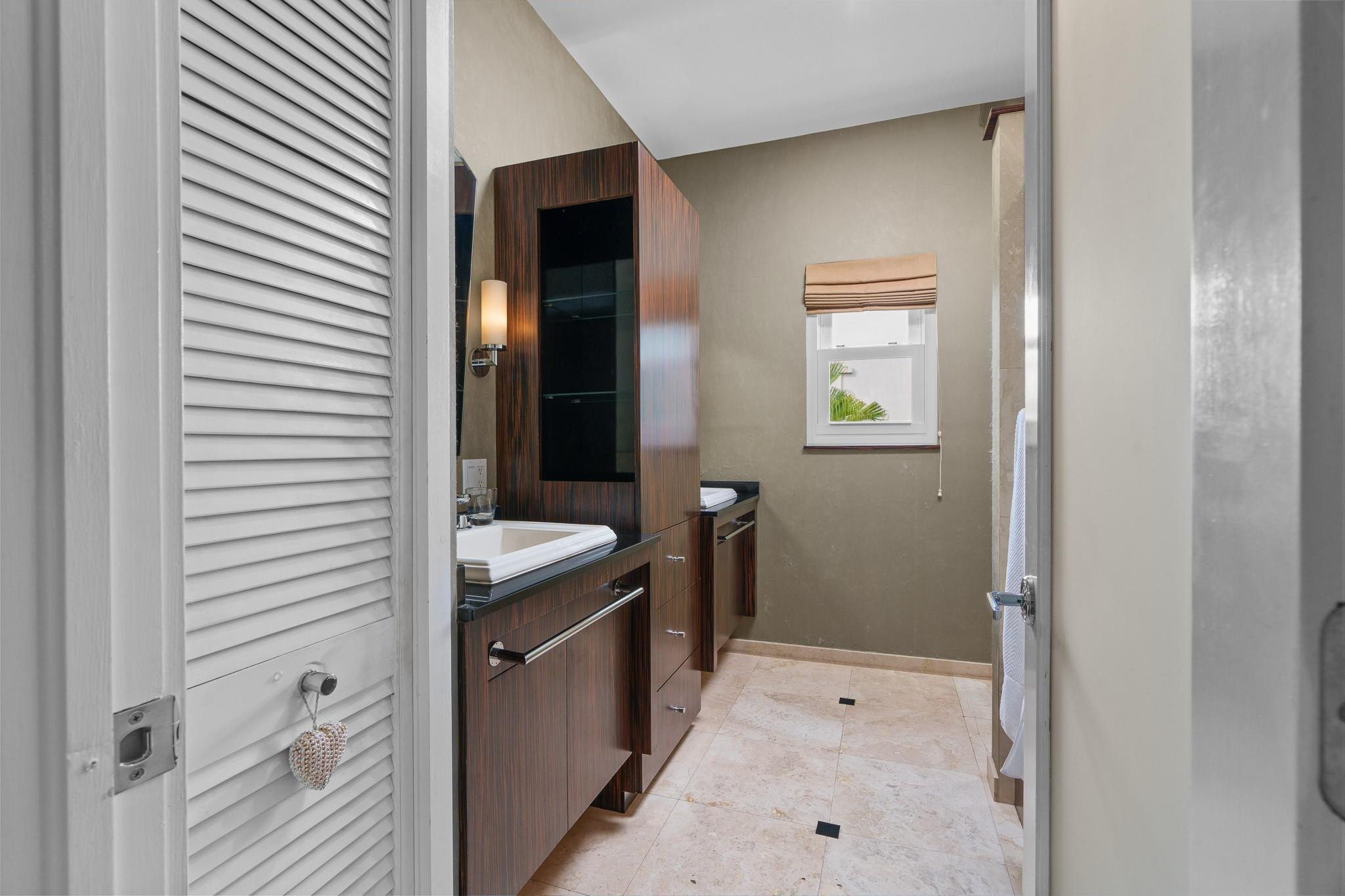 615 North Victoria Park Road Fort Lauderdale, FL 33304 - Photo 44 of 77 Photo 44