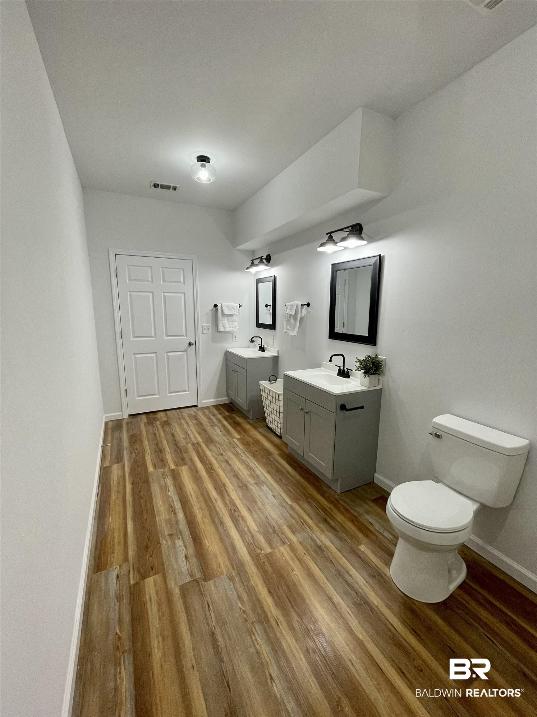 1649 McCullough Road Atmore, AL 36502 - Photo 24 of 39 Guest bathroom