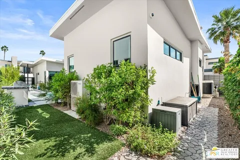 $1,299,000 | 1361 Woodward Way, Palm Springs, CA 92262