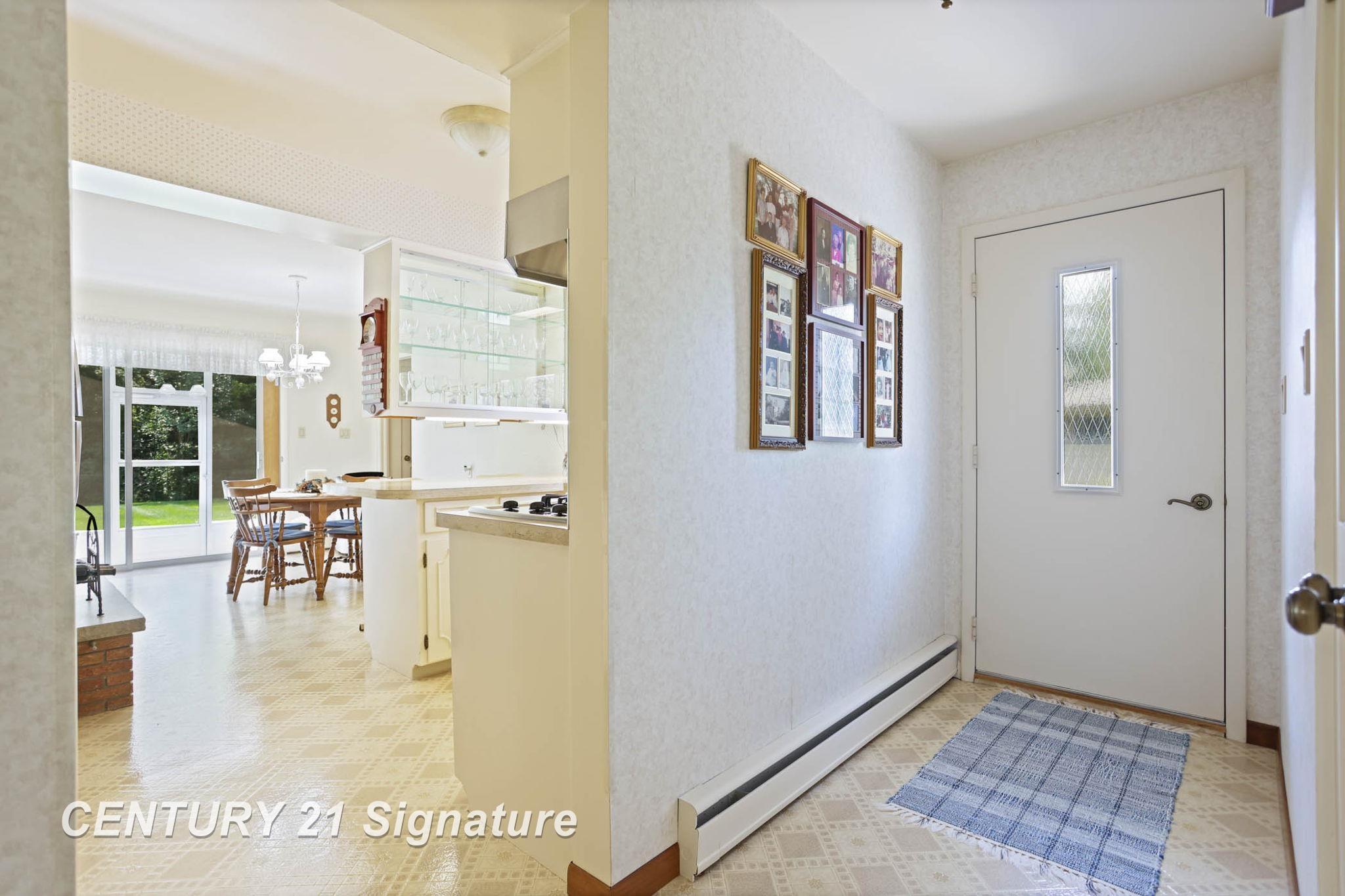 4665 Locust Road Saginaw, MI 48604 - Photo 7 of 48 50153482-fde008b3-5780-45d3-92ac-6f9f62baed4b.JPG