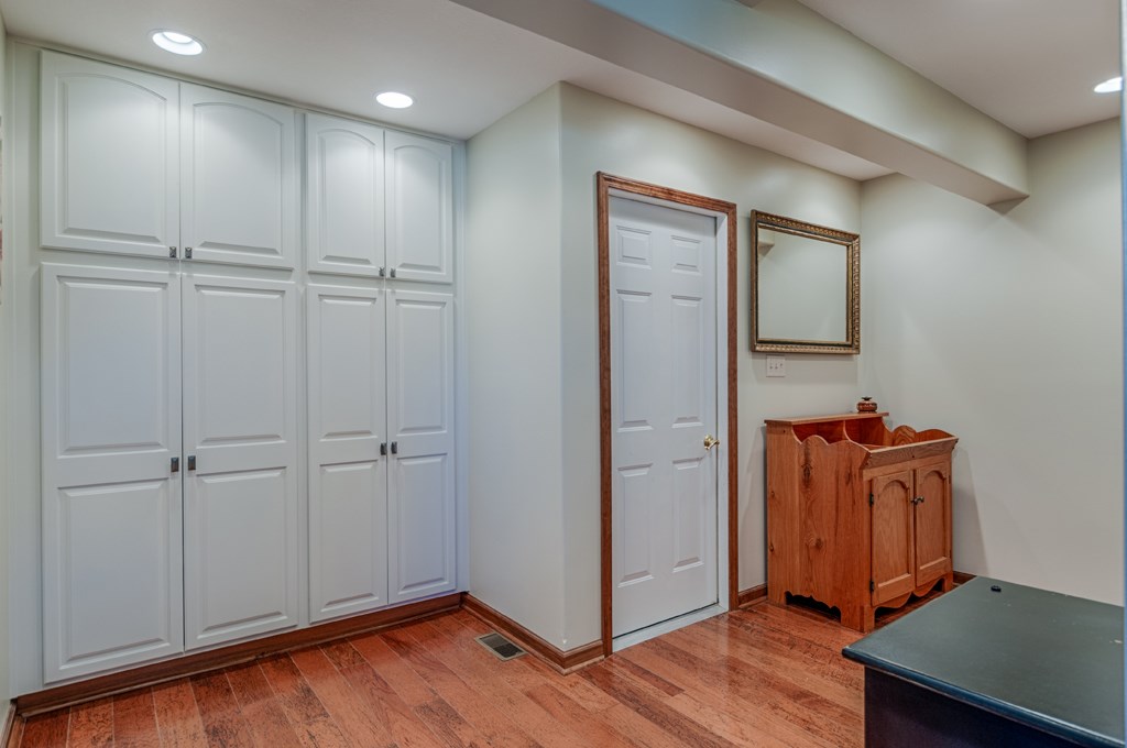 211 Ridge Court Ossian, IN 46777 - Photo 8 of 36 Gallery Image 8