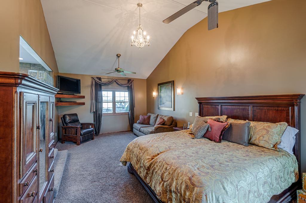 211 Ridge Court Ossian, IN 46777 - Photo 10 of 36 Gallery Image 10
