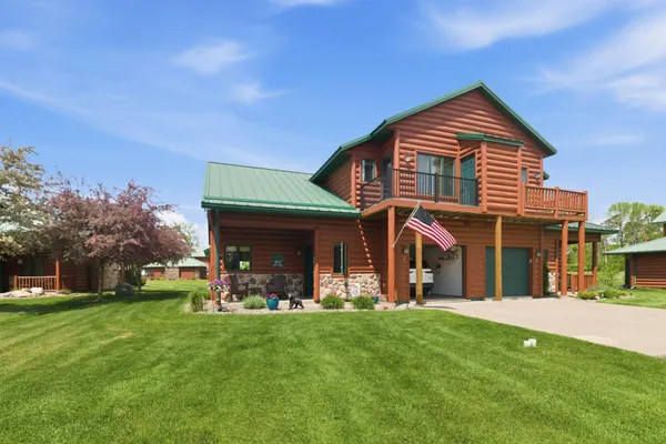 $483,000 | 33176 170th Lane, Unit 9, Isle, MN 56342