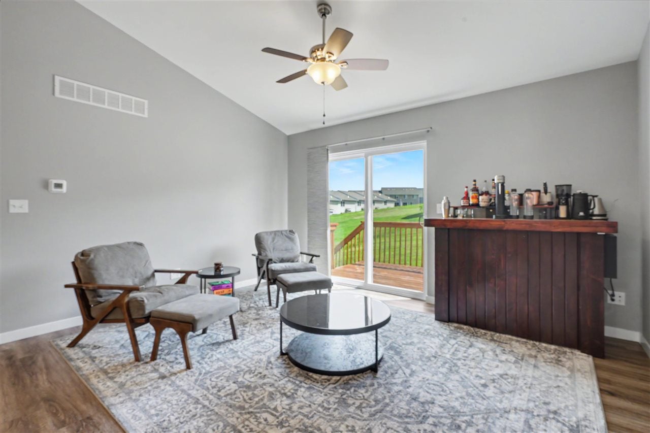 602 Riley Lane West Branch, IA 52358 - Photo 4 of 29 Gallery Image 4