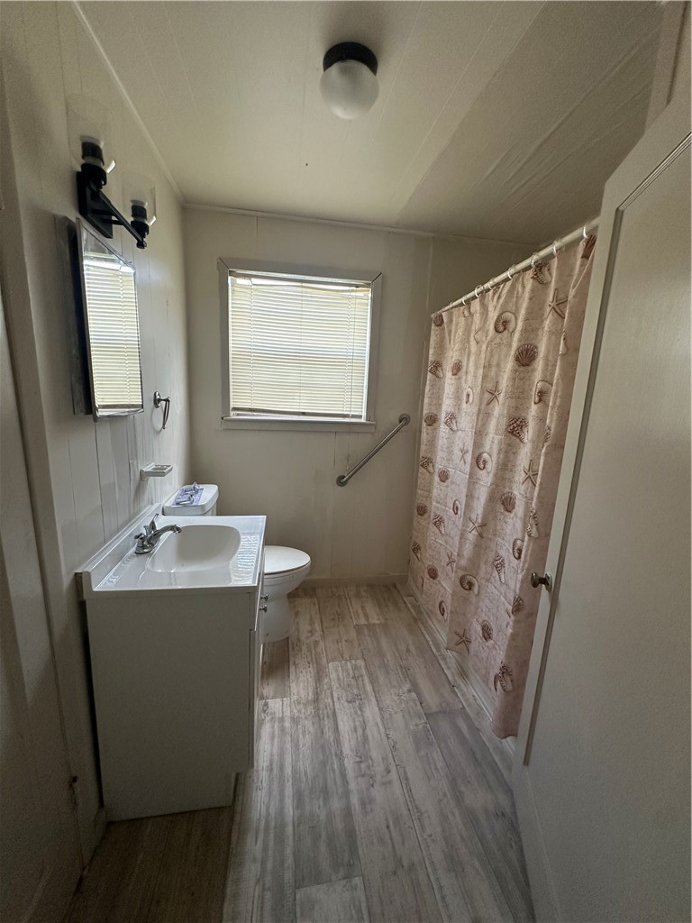 215 West Heard Street Refugio, TX 78377 - Photo 17 of 26