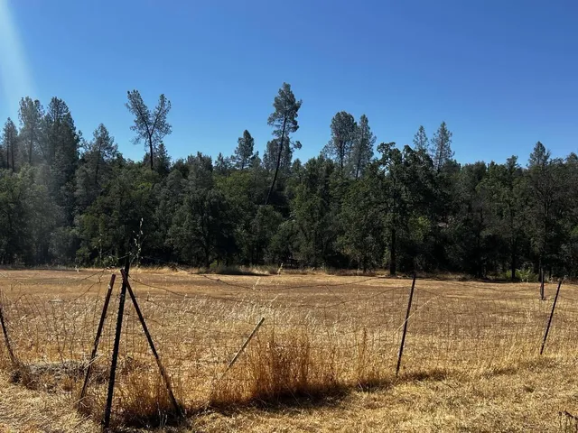 $699,000 | 24233 Highway 299, Bella Vista, CA 96008