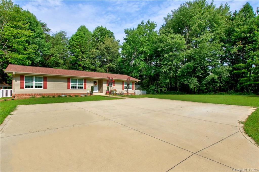 200 McCrary Road Mooresville, NC 28117 - Photo 40 of 41 front view of house with a yard