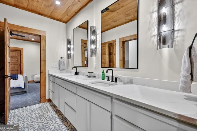 $2,390,000 | 100 Haven Lane, Unit 5, Blue Ridge, GA 30513