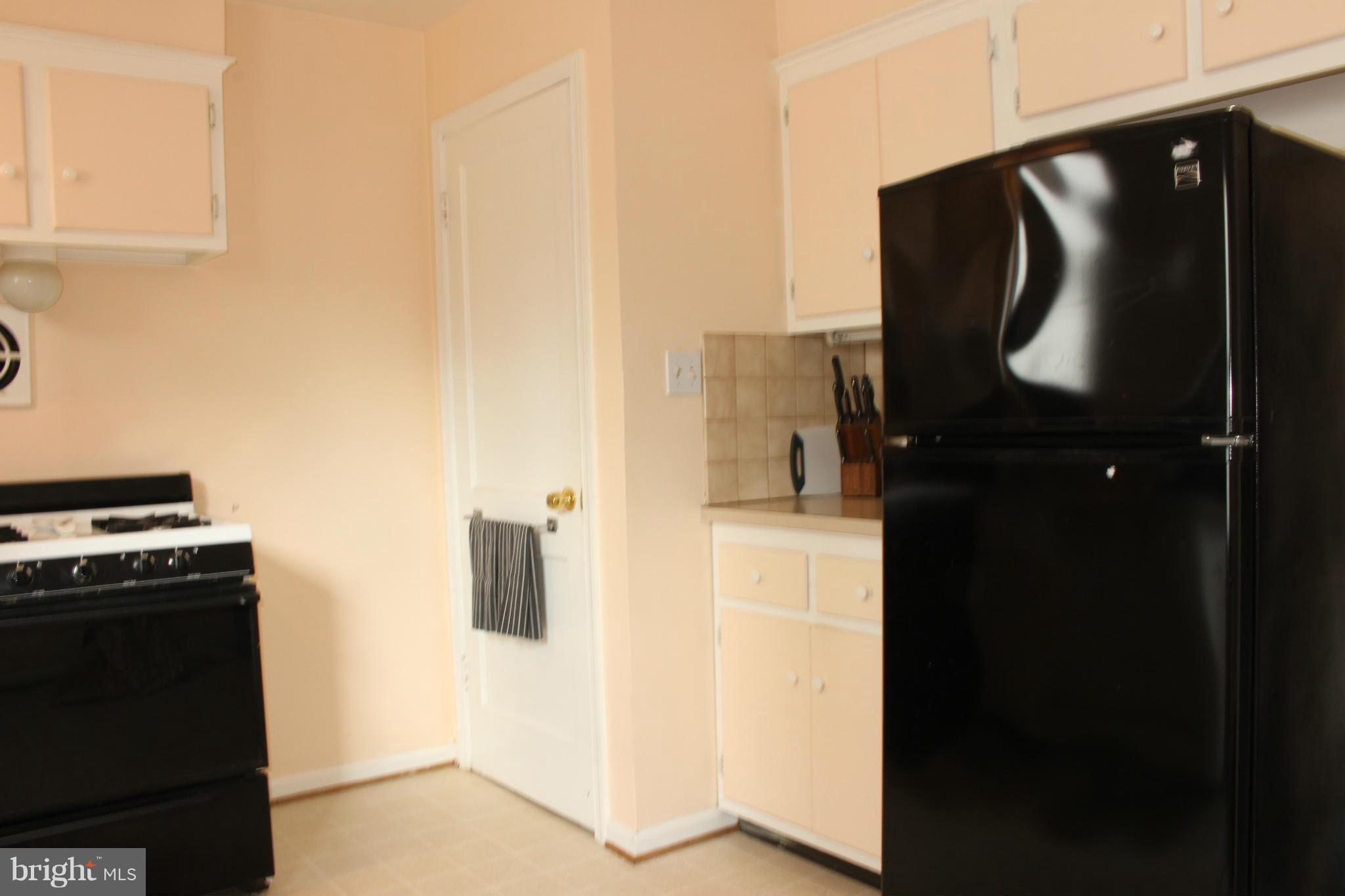 3403 Anderson Road Kensington, MD 20895 - Photo 10 of 30 Kitchen