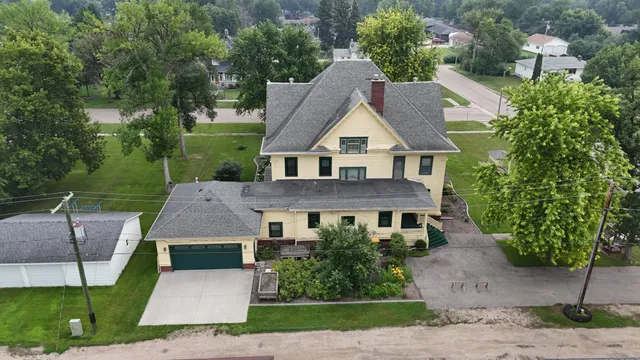 $749,900 | 312 10th Avenue North, Casselton, ND 58012