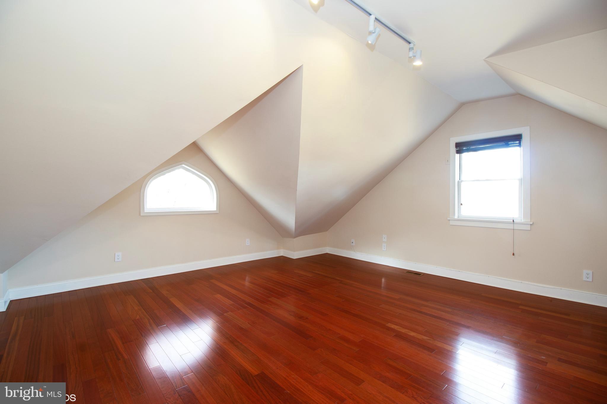 2189 Turk Road Doylestown, PA 18901 - Photo 12 of 32 Beautiful architecture in the master bedroom