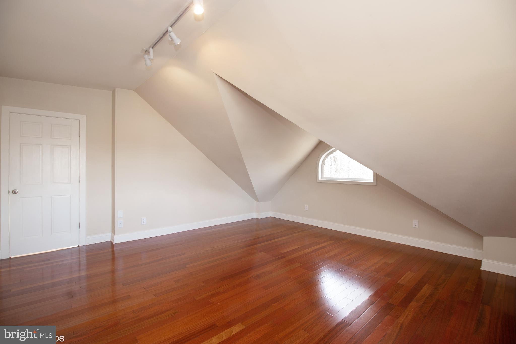 2189 Turk Road Doylestown, PA 18901 - Photo 13 of 32 Gallery Image 13