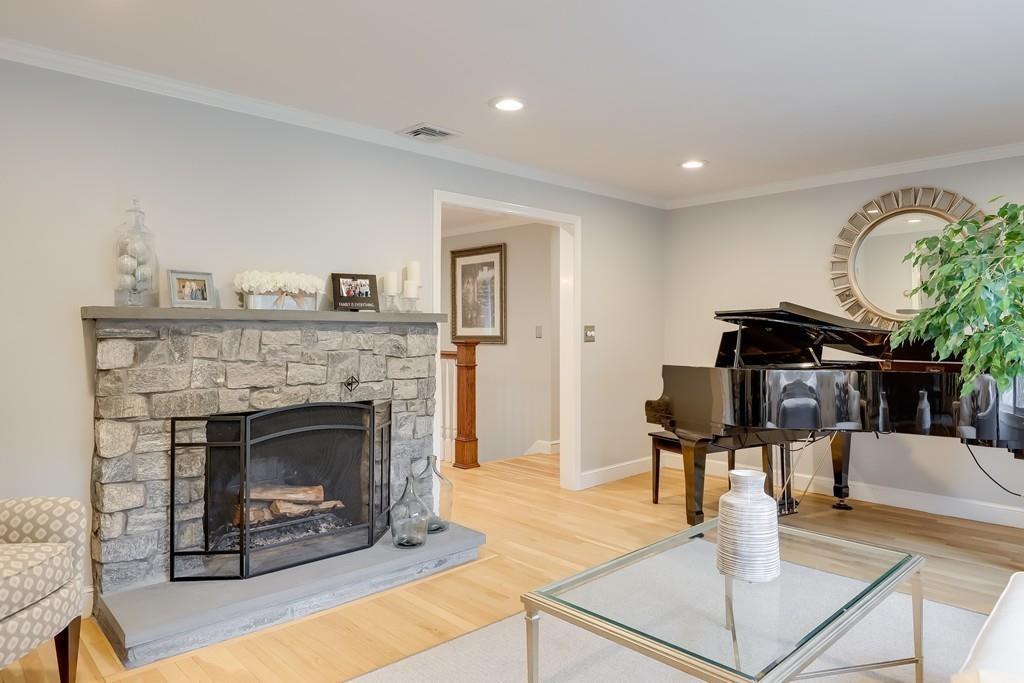 38 Robbie Road Braintree, MA 02184 - Photo 11 of 41 Gallery Image 11