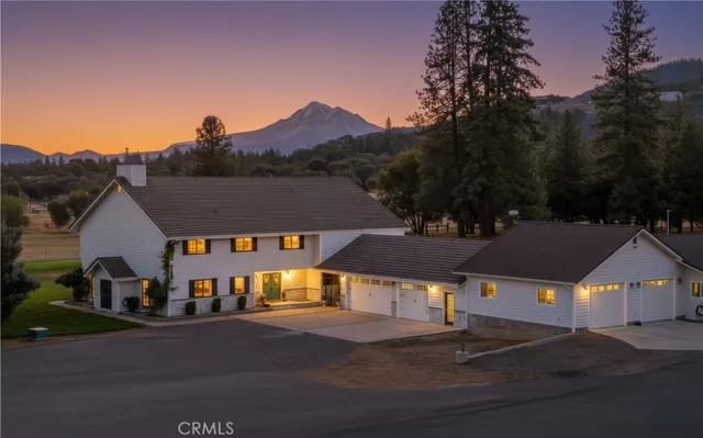$1,475,000 | 1121 Oak Valley Drive, Yreka, CA 96097