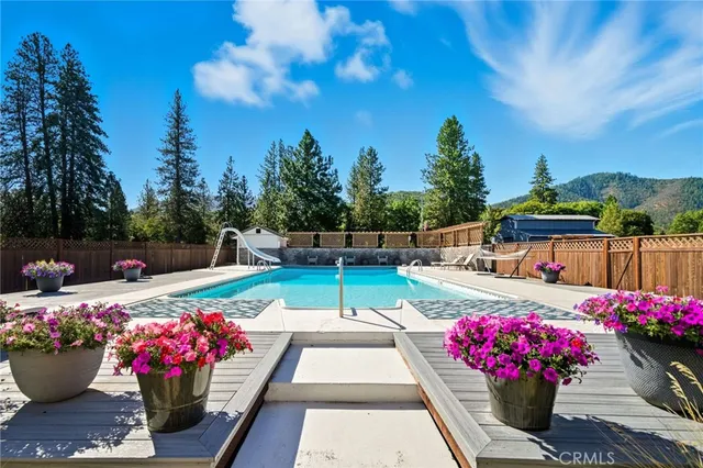 $1,475,000 | 1121 Oak Valley Drive, Yreka, CA 96097