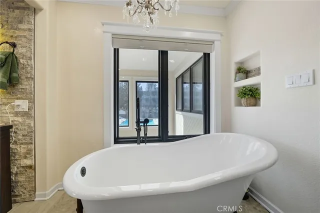 $1,475,000 | 1121 Oak Valley Drive, Yreka, CA 96097