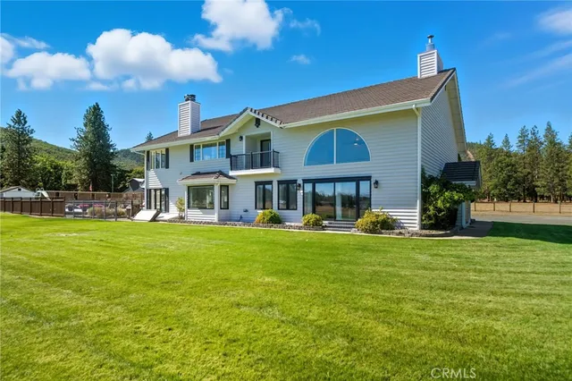 $1,475,000 | 1121 Oak Valley Drive, Yreka, CA 96097