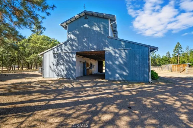 $1,475,000 | 1121 Oak Valley Drive, Yreka, CA 96097