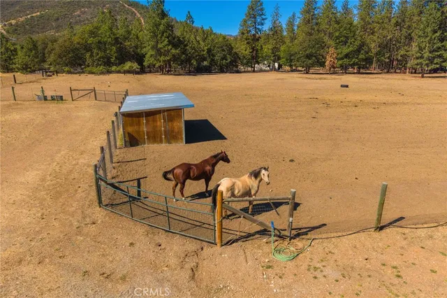 $1,475,000 | 1121 Oak Valley Drive, Yreka, CA 96097