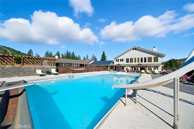 $1,475,000 | 1121 Oak Valley Drive, Yreka, CA 96097