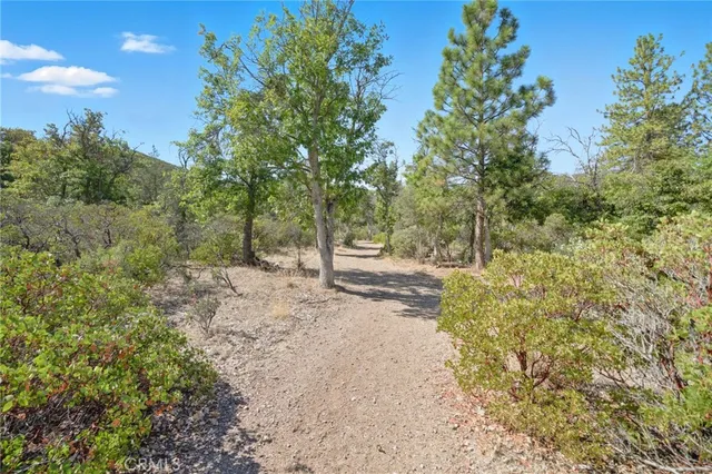 $1,475,000 | 1121 Oak Valley Drive, Yreka, CA 96097