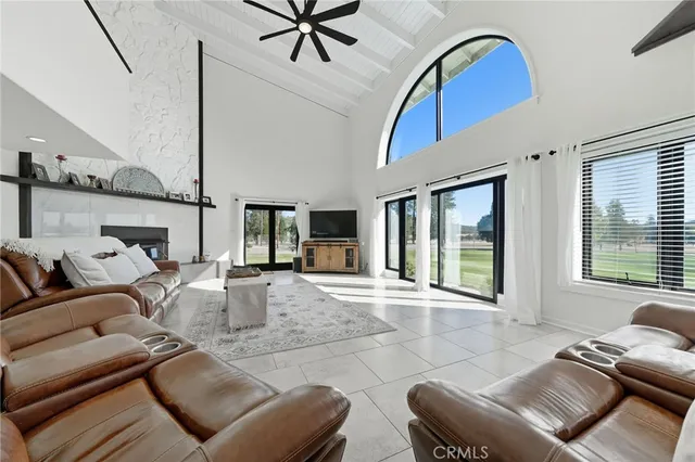 $1,475,000 | 1121 Oak Valley Drive, Yreka, CA 96097