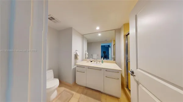 $8,500 | 3101 South Ocean Drive, Unit 1705, Hollywood, FL 33019