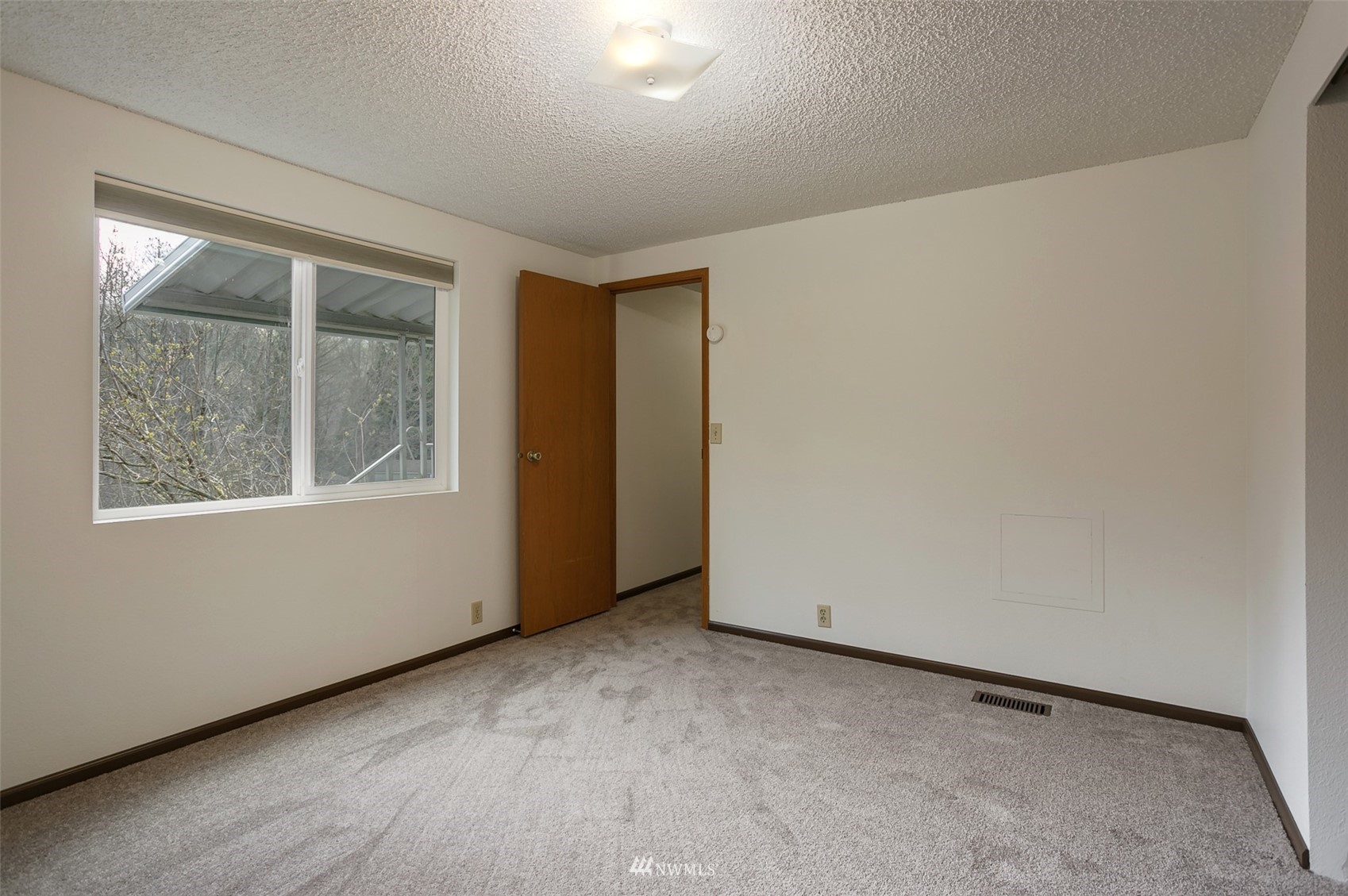 2174 Yew Street Road, Unit 19 Bellingham, WA 98229 - Photo 12 of 21 Gallery Image 12