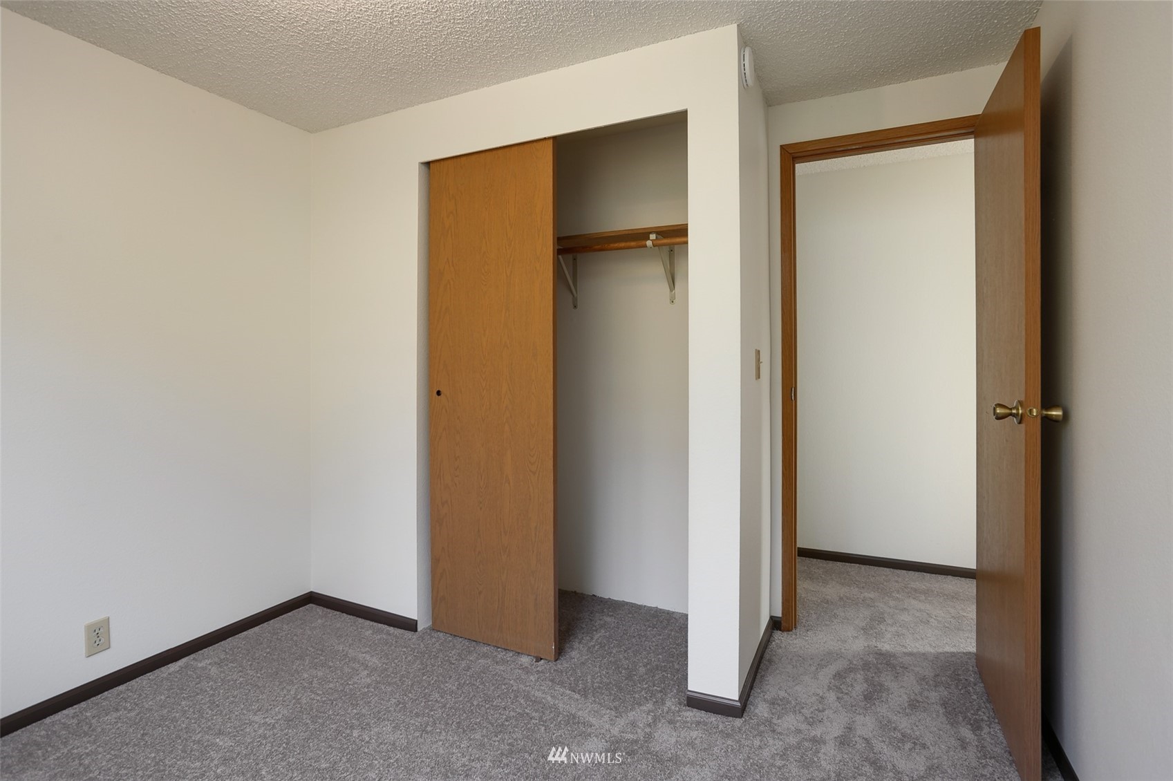 2174 Yew Street Road, Unit 19 Bellingham, WA 98229 - Photo 17 of 21 Gallery Image 17