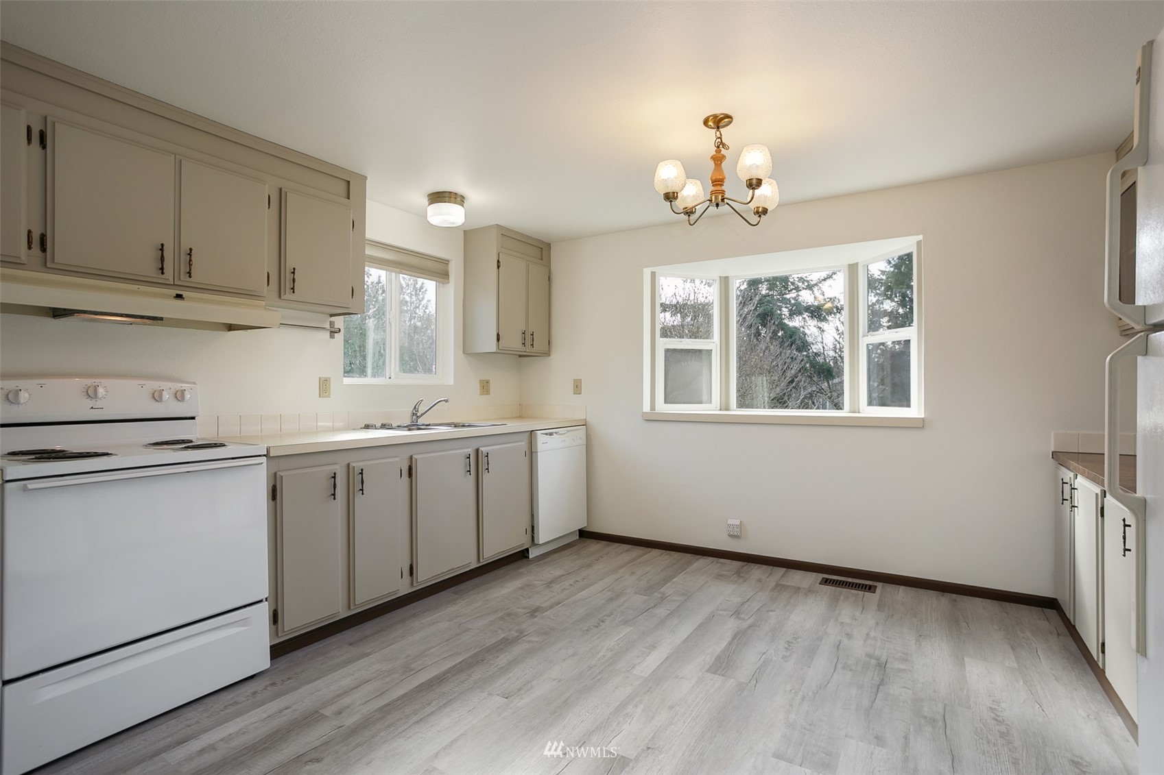 2174 Yew Street Road, Unit 19 Bellingham, WA 98229 - Photo 9 of 21 Gallery Image 9