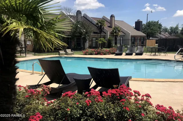 $175,000 | 210 Long Plantation Boulevard, Unit N, Lafayette, LA 70508