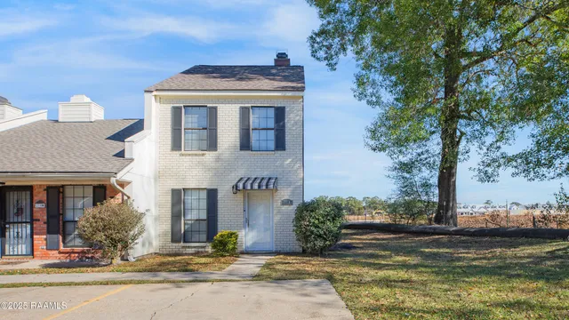 $175,000 | 210 Long Plantation Boulevard, Unit N, Lafayette, LA 70508