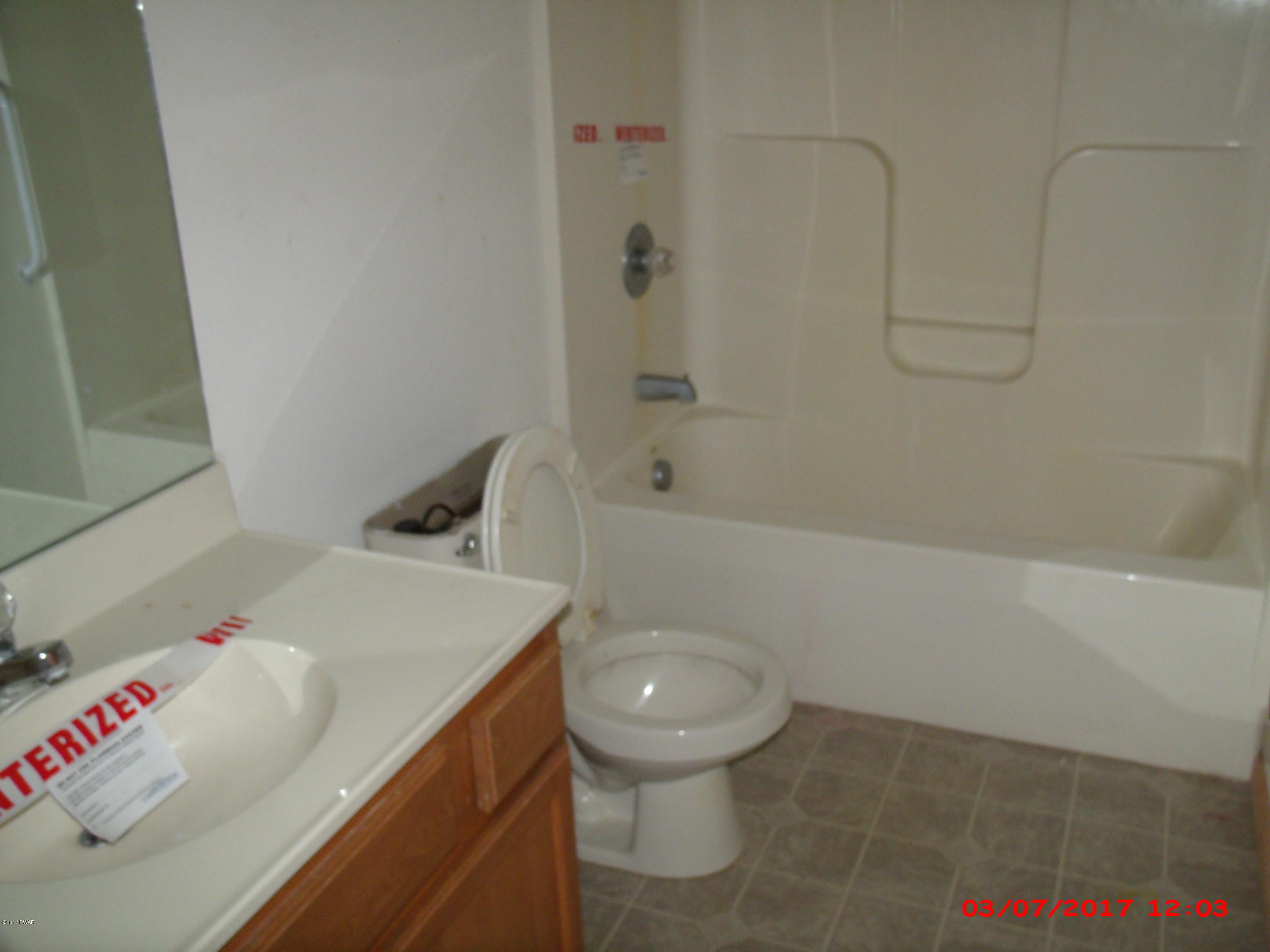 746 Mallard Lane Bushkill, PA 18324 - Photo 17 of 24