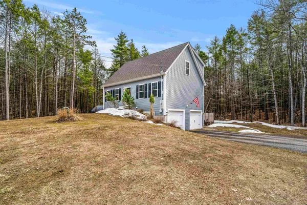 $600,000 | 85 Kennard Road, Nottingham, NH 03290