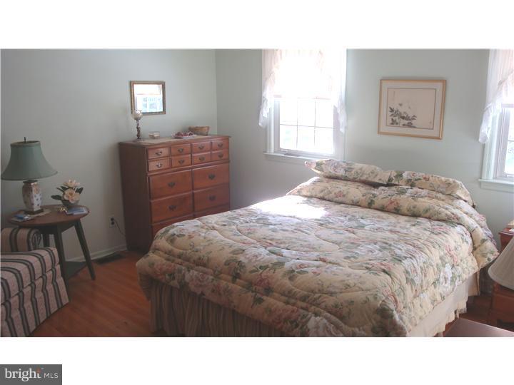 509 Wellfleet Road Cinnaminson, NJ 08077 - Photo 17 of 24 Master Bedroom